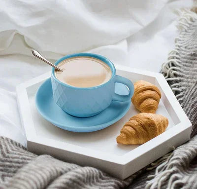 Das magische Handwerk der Barista: Bezaubernde Latte-Art ganz einfach für Zuhause